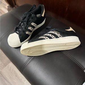 Adidas Cheetah Shoes worn once too big